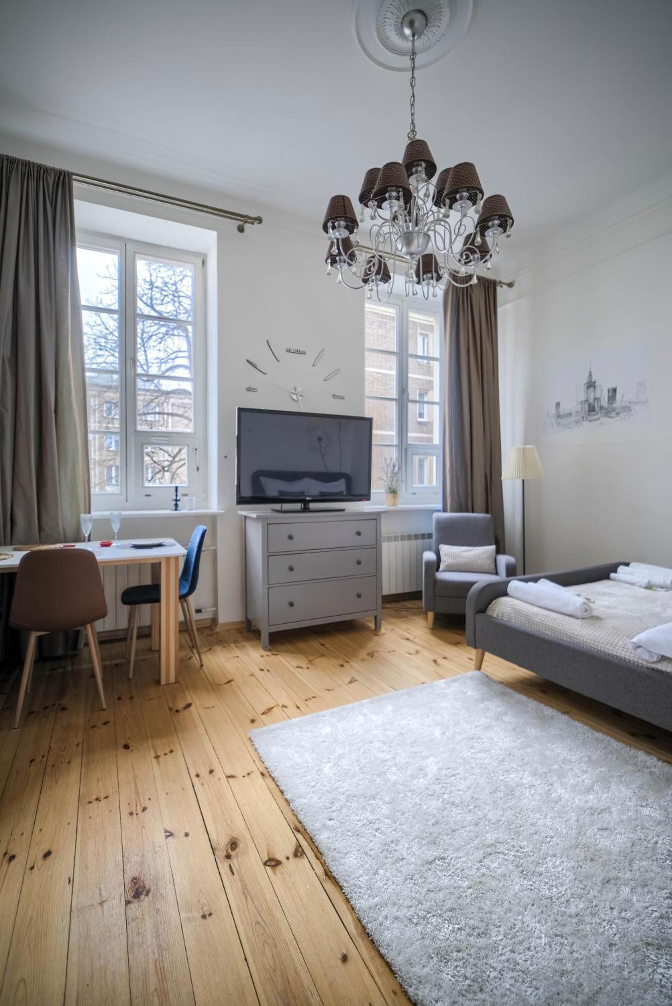 Corolla Nowy Swiat 52 Stare Miasto * Warsaw